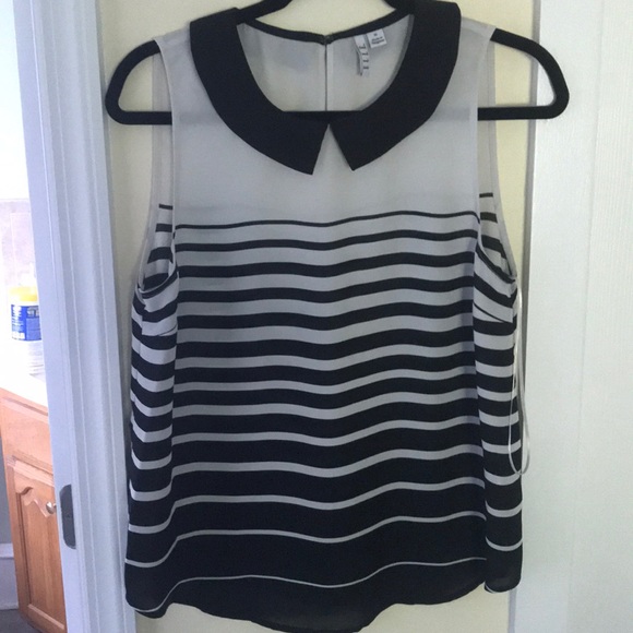 Elle Tops - Black & white sleeveless blouse